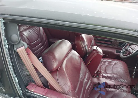 1993 Buick Regal Limited z USA, uszkodzony, nr VIN 2G4WD14L8P1418759